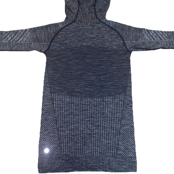 Lululemon Women's Size 6 Rest Less Long Sleeve Hoodie Gray Gym Running Pockets - Picture 6 of 10